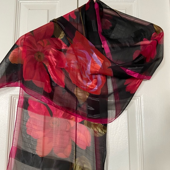 Sheer Scarf - Picture 3 of 3